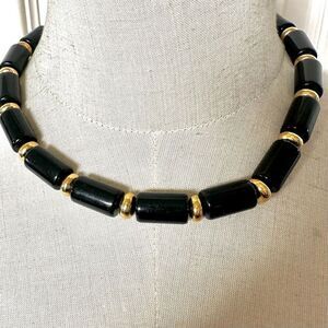 Napier black and gold tone vintage necklace